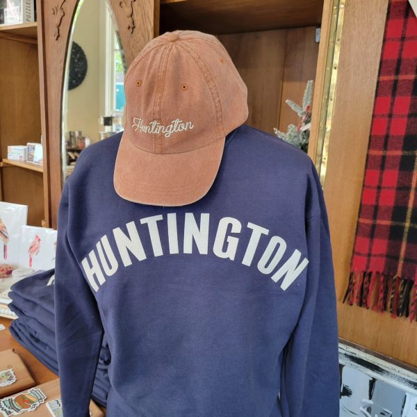 Block Embroidered Crew - M