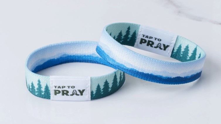 Tap to Pray Mount-Forrest - L
