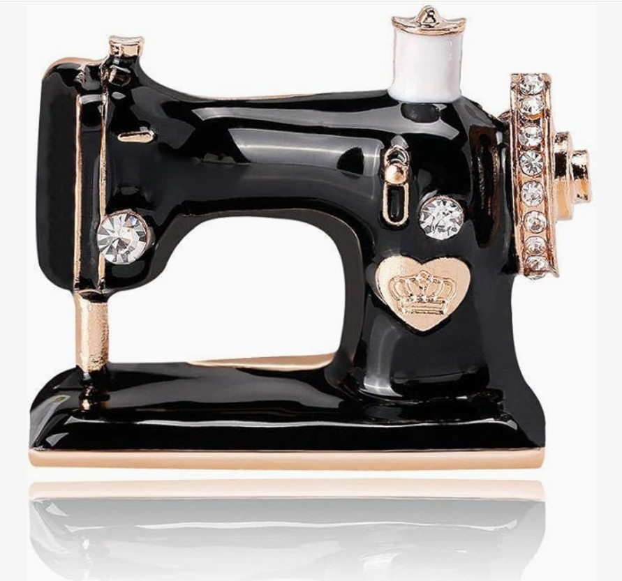 Vintage Sewing Machine Brooch